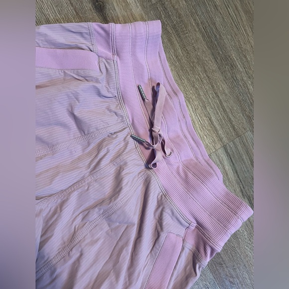 Lululemon Dance Studio Mid Rise Pant Regular Rose Blush Size 4 - Picture 10 of 15